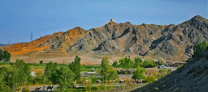 嘉峪関　懸壁長城
