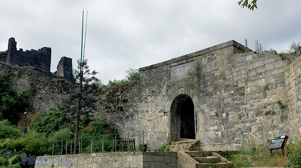 遵義　海龍屯土司城（じゅんぎ かいりゅうとんどしじょう）