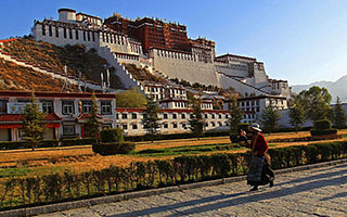 �������@�`�x�b�g�c�A�[