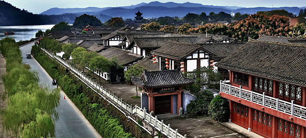 ���E���Ï�