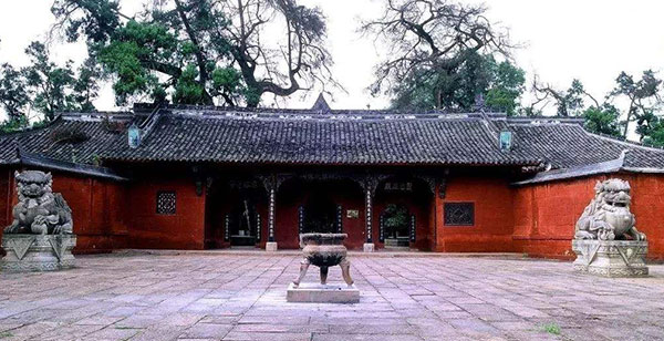 �z�E���K��