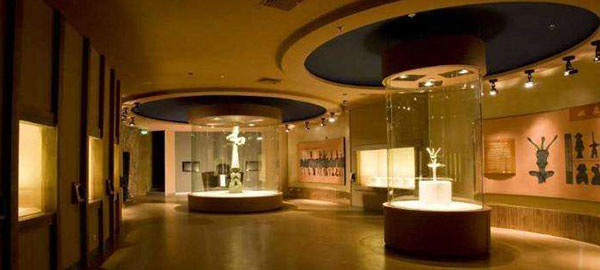 �O���͔�����