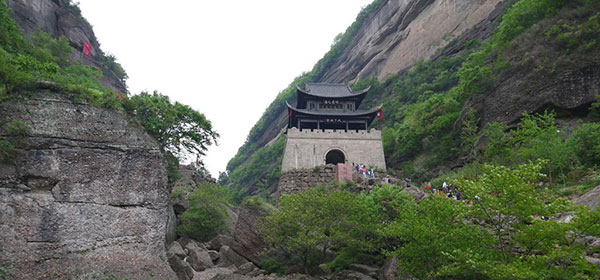 ���s���@�O���u�c�A�[