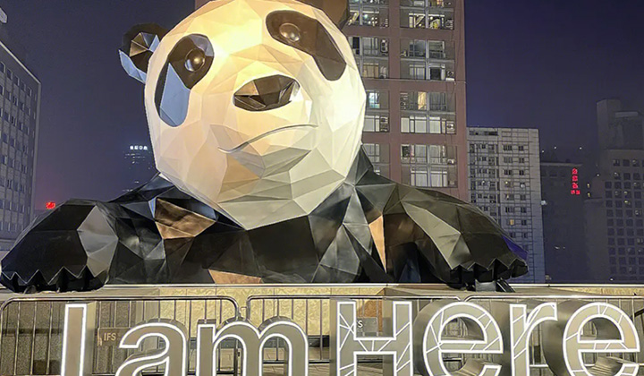 成都春熙路歩行街　IFSパンダ