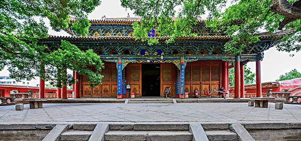 ���Е��_ (�Ԃ񂬂т傤)