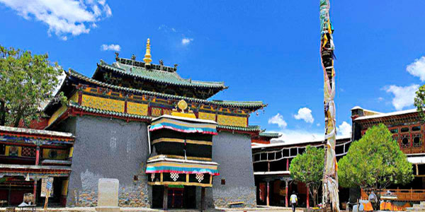 シガツェ シャル・コンパ(夏魯寺) シガツェ シャル・コンパ(夏魯寺)