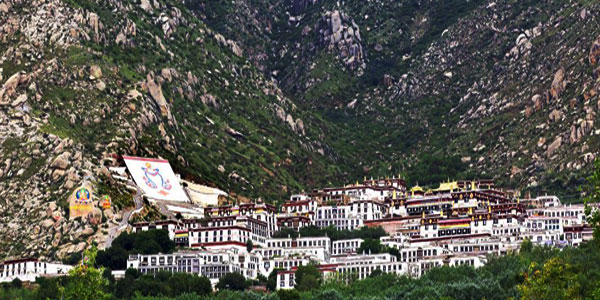 ���T �f�t�����i�N�r���j