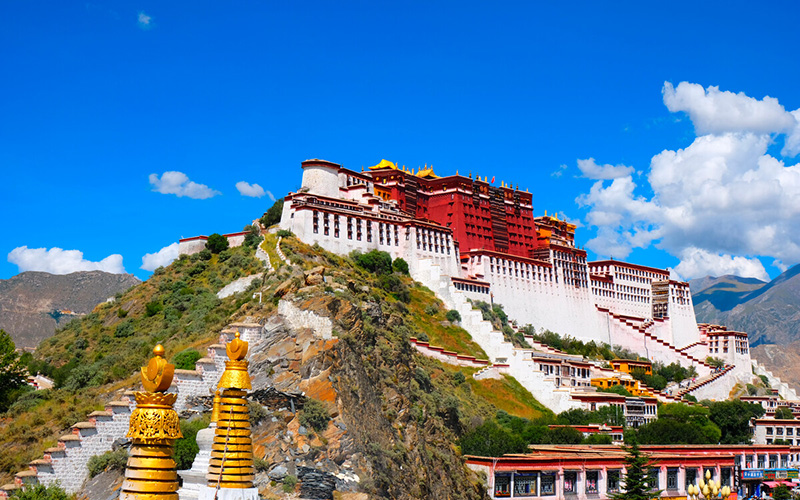 チャカ塩湖・青海湖・ラサ・ヤムドォク湖６日間観光ツアー
