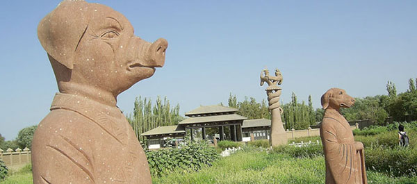 新彊トルファン アスターナ古墳群 新彊トルファン アスターナ古墳群