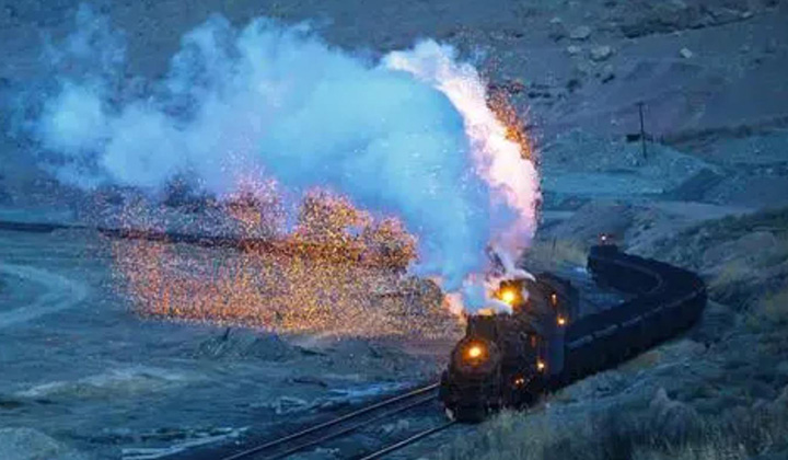新疆ハミ三道嶺蒸気機関車
