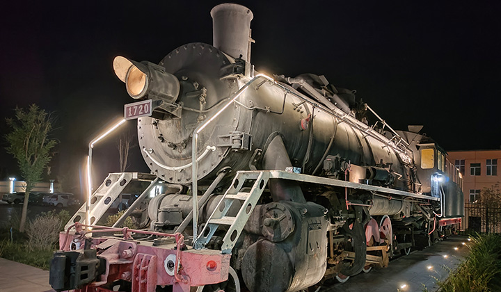 新疆ハミ三道嶺蒸気機関車