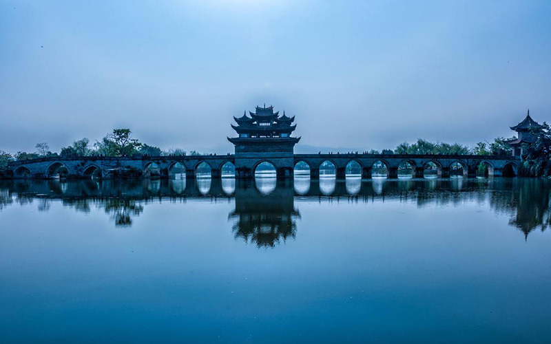 元陽棚田・建水古城・昆明石林４日間観光ツアー