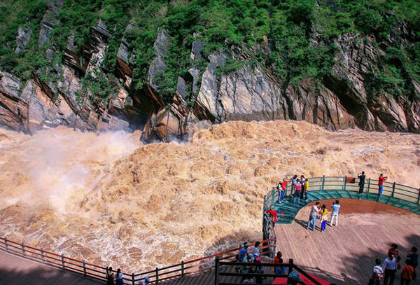 ��]�@�Ւ���